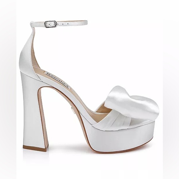 NWT Badgley Mischka Women's Alora II Bow Platform, Satin White Heels, Size 7.5 - Picture 2 of 5